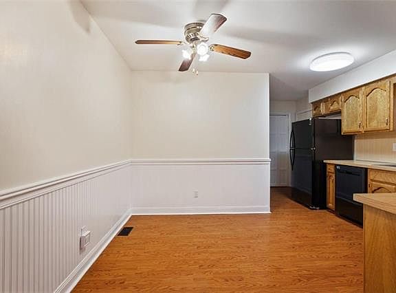 5th image of 324 SE Greystone Dr