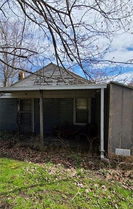 1st image of 6918 Lakeview Dr