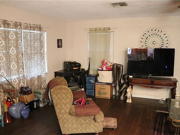 5th image of 6809 S Himes Ave