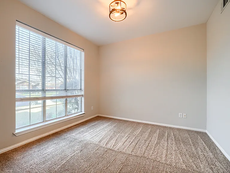 1808 Giddings Ct — Photo 15