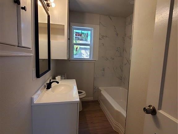 5th image of 4326 Harry St