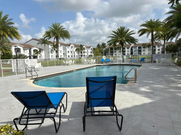 2640 S University Drive S #127, Davie, FL 33328