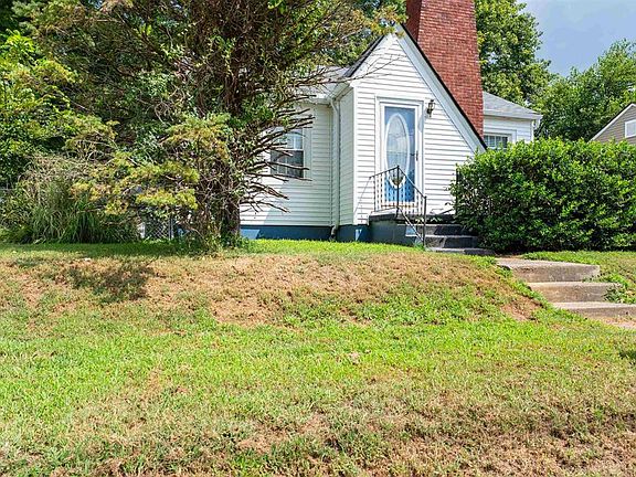 3rd image of 1721 Lee Ct