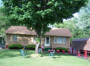 2475 Meadowbrook Rd NW, Roanoke, VA 24017