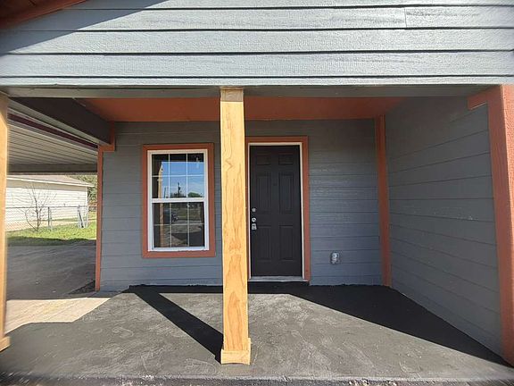 3rd image of 5229 Velma Dr