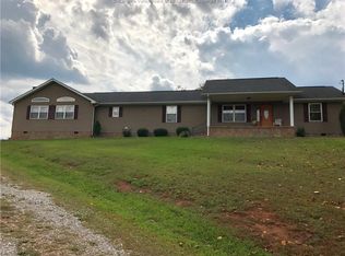 1220 Highland Farms Rd, Kenna, WV 25248