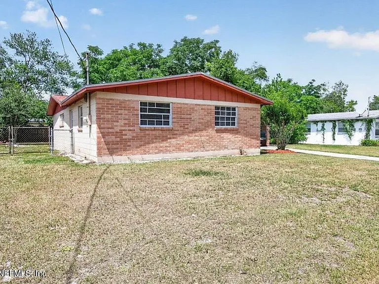 479 Alsey Dr — Photo 5