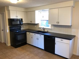 105 Baker St APT 1, Manchester, NH 03103