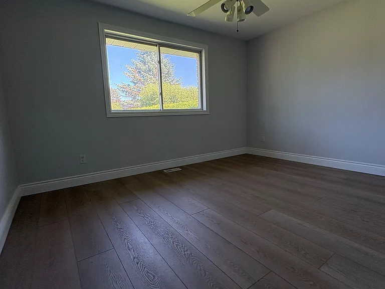 8 Whitney Ct — Photo 12