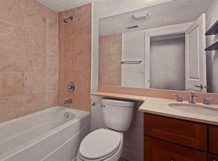 3514 N Racine Ave, Chicago, IL 60657