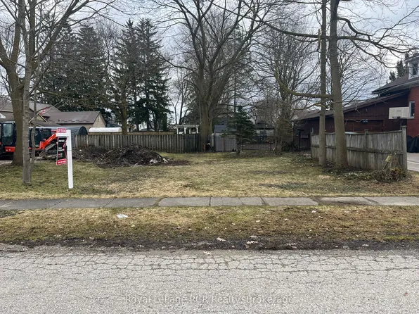 240 Cumberland St, Minto, ON N0G 2P0