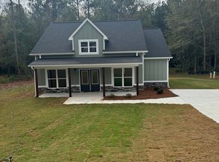 1515 Wisteria Dr, West Point, GA 31833