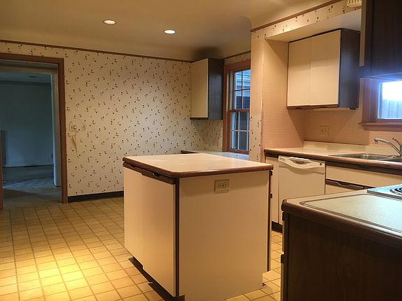 5th image of 8779 Haverhill Ln