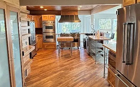 24220 Juanita Dr — Photo 3
