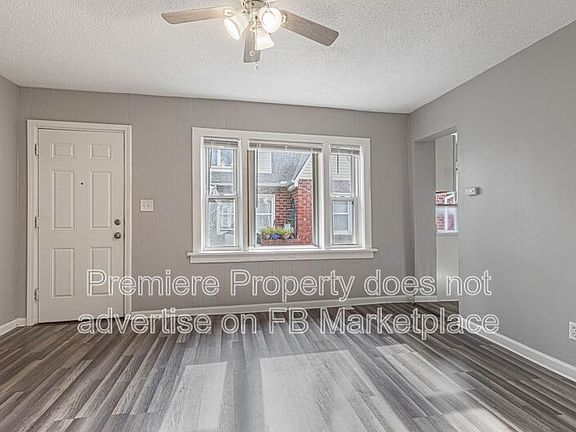 3rd image of 514 1/2 W Walnut St