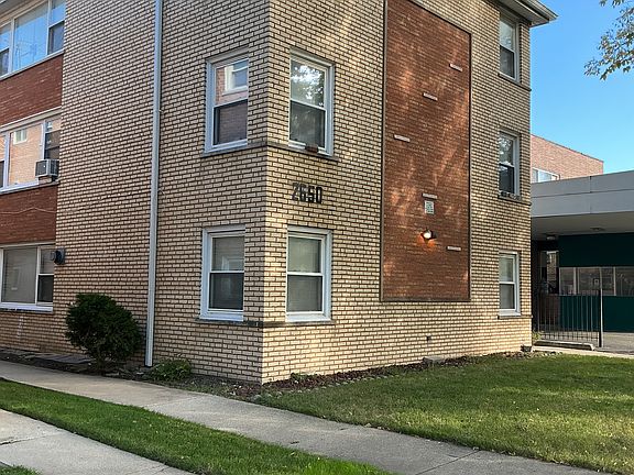 2nd image of 2650 W Touhy Ave #2N