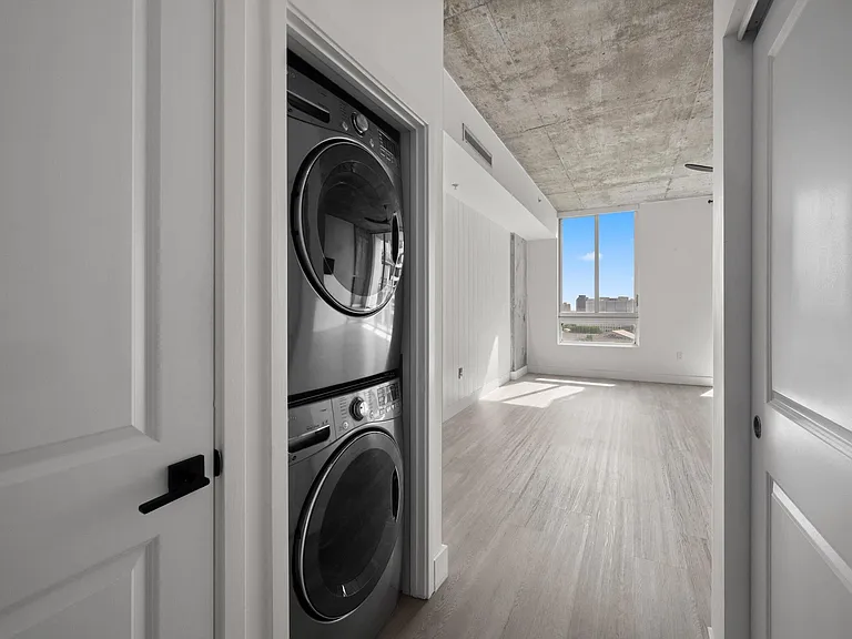 300 S Australian Ave #1103 — Photo 12