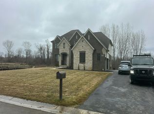 2193 Heidi Dr, Oxford, MI 48370