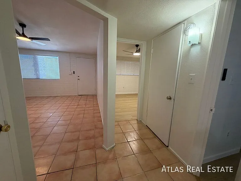 3247 N Sycamore Ave — Photo 6