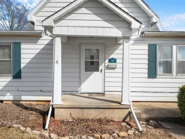 915 S 5th St, Marshall, IL 62441