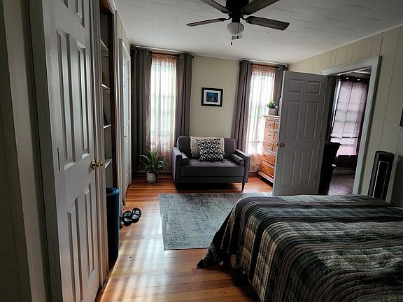 5th image of 53 Greenbush St APT 3