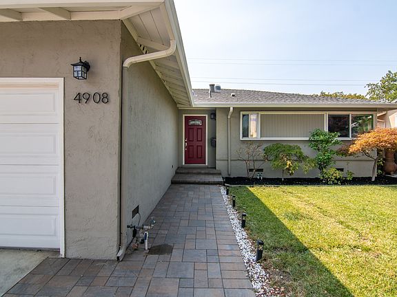 3rd image of 4908 Bela Dr