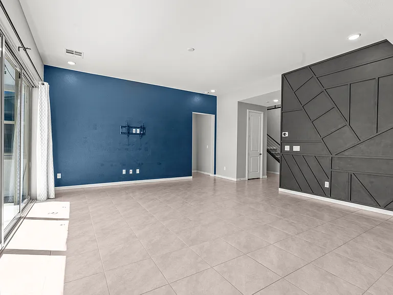 8370 Charleston Peak St — Photo 6