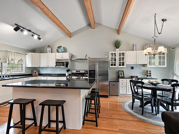 2nd image of 20352 S Graceland Ln