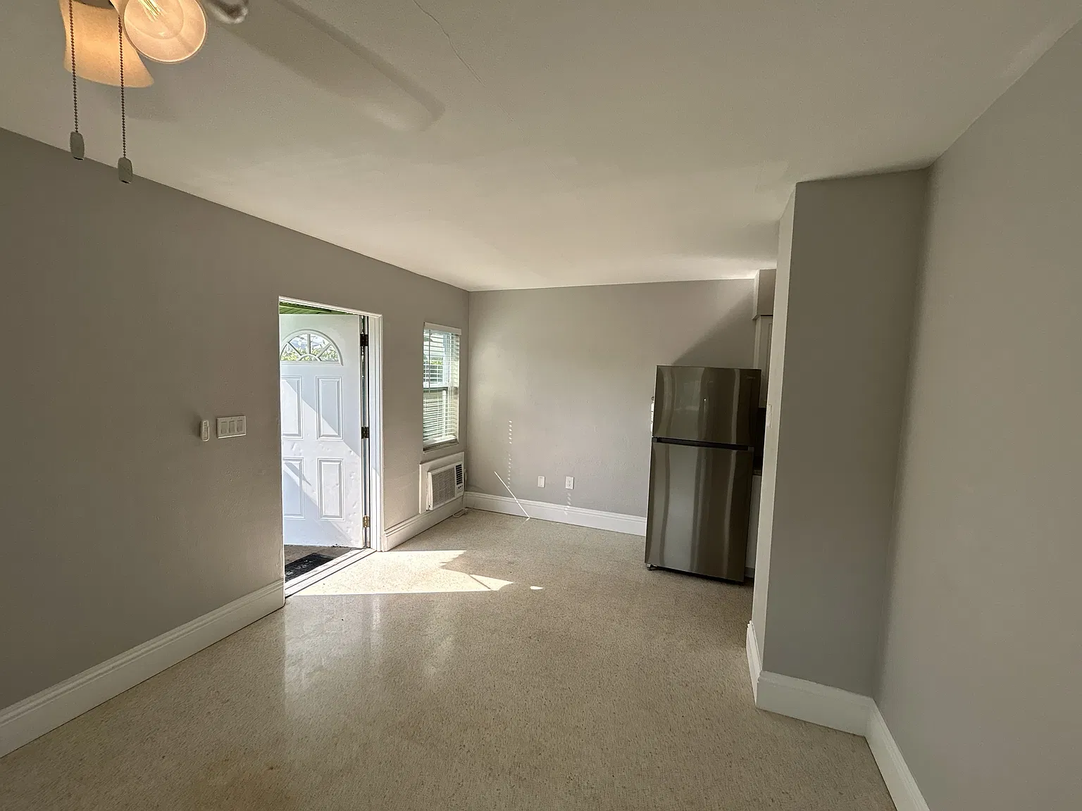2 bed, 600 sqft, $1,800 — Photo 2