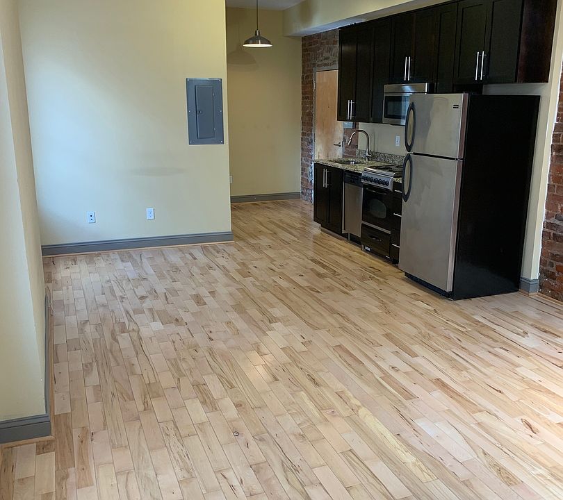 1st image of 321 W Franklin St APT 15