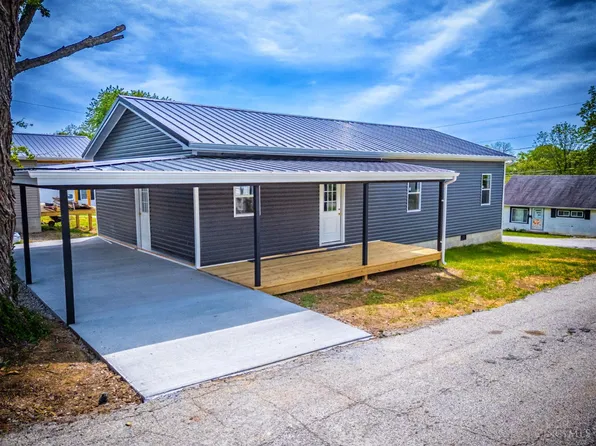 182 Walnut St, Peebles, OH 45660