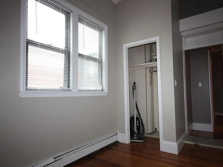 15 Park Vale Ave #11 — Photo 6