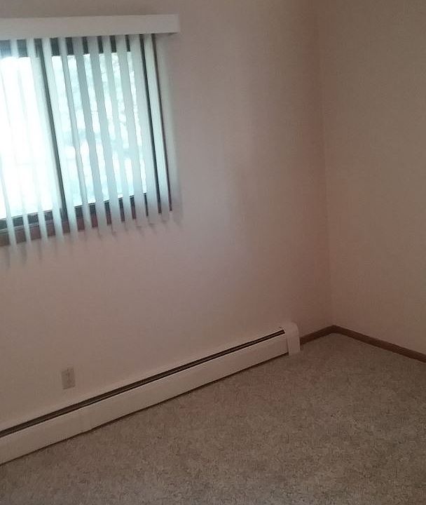 2nd image of 415 74th Ave NE APT 102