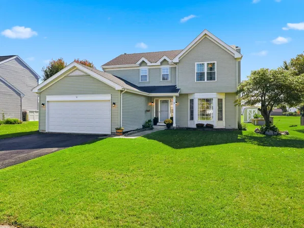 997 Village Rd, Crystal Lake, IL 60014