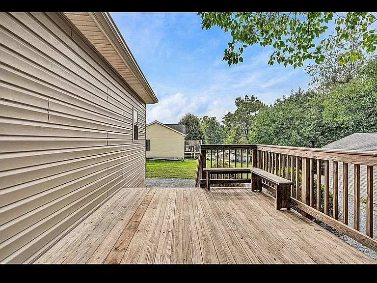 3 bed, 1400 sqft, $1,995 — Photo 4