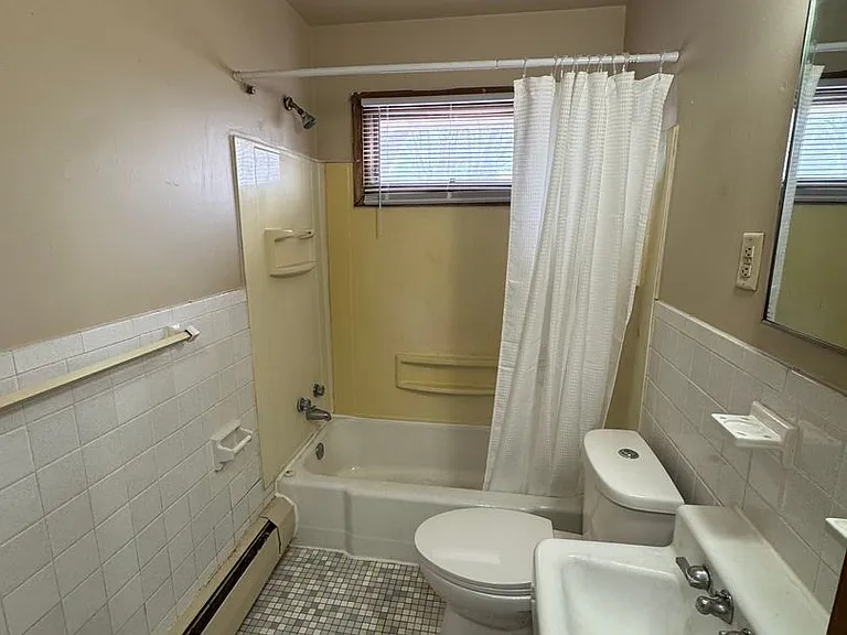 616 Ivy Ave E — Photo 10