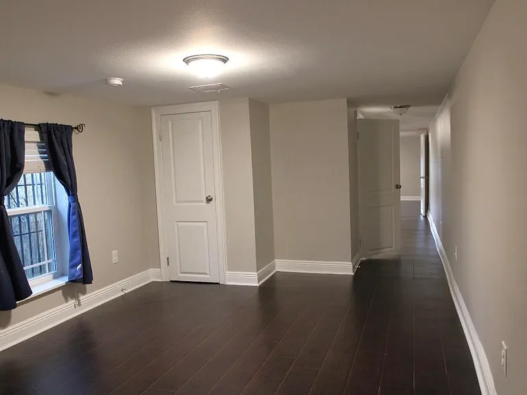 2228 Magnolia St — Photo 12