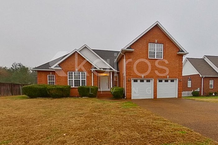 1st image of 605 Sophia Ct