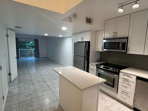 4th image of 1510 Ocean Shore Blvd APT 409
