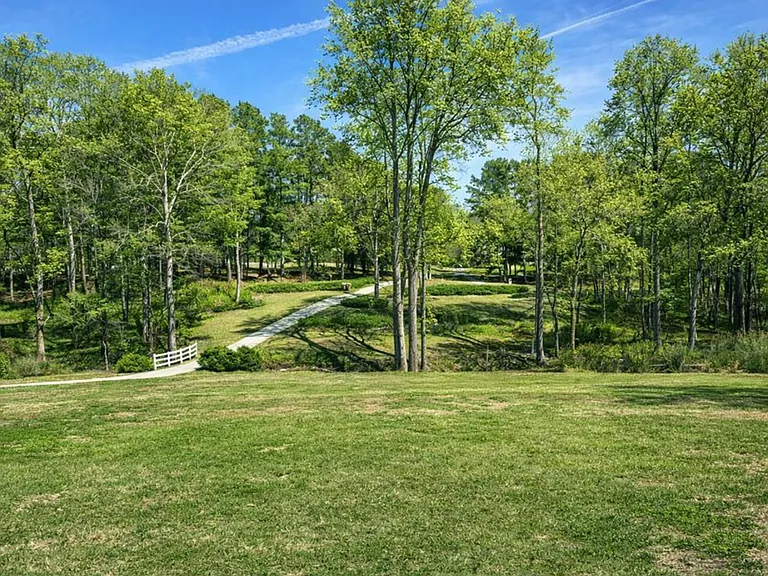 3350 Old Thompson Mill Rd — Photo 2