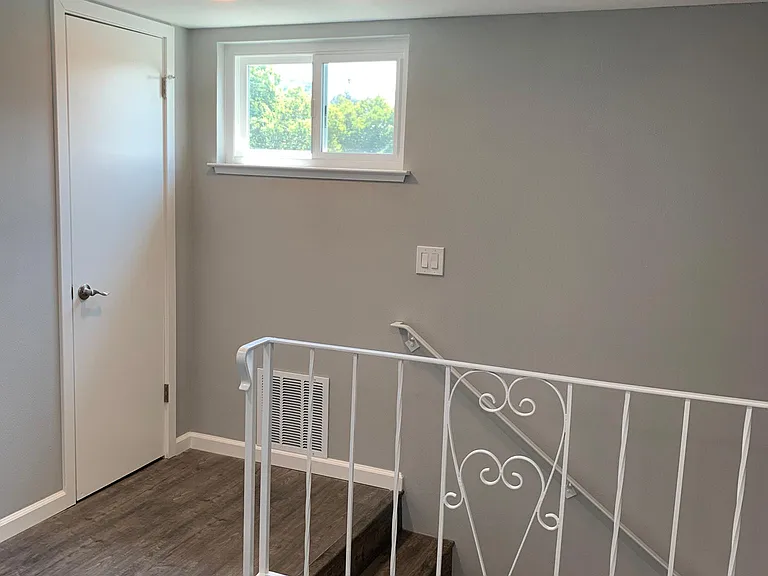2043 Town And Country Ln — Photo 11