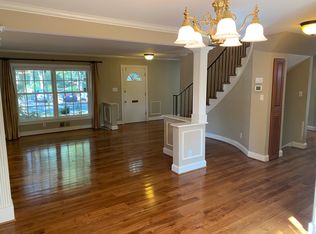 1849 Wainwright Dr, Reston, VA 20190