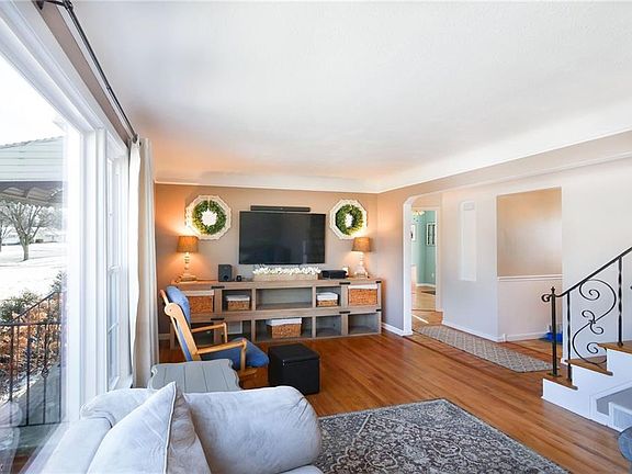 4th image of 1736 Drenik Dr