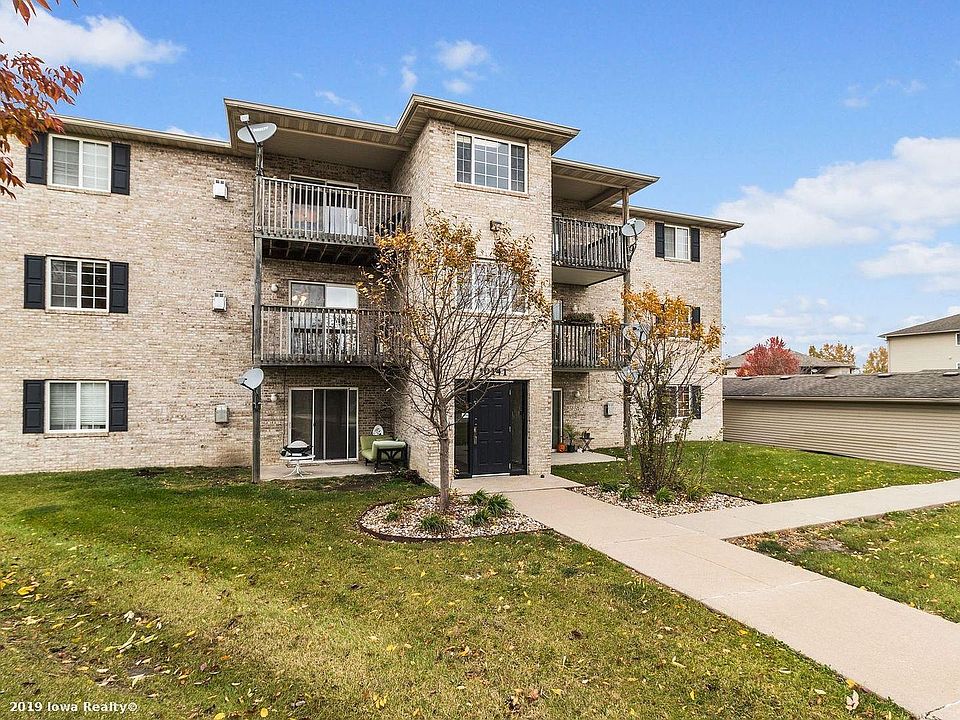 1st image of 10141 Sutton Dr Unit 6