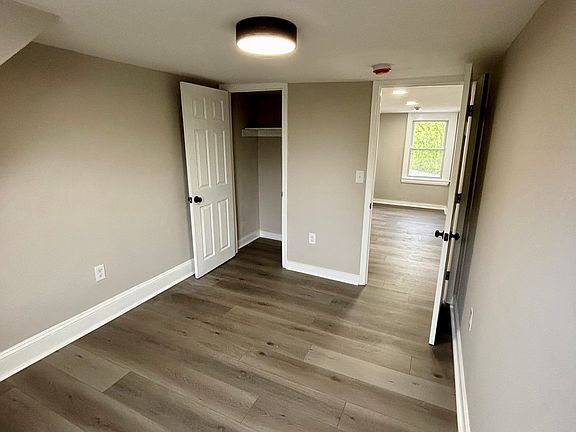 2nd image of 957 Springfield Rd APT 3