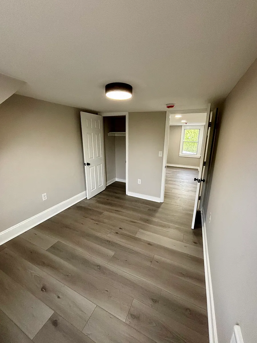 Building Photo - 957 Springfield Rd #3