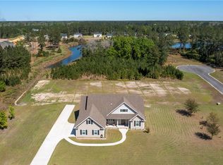 310 Longshore Dr, Kingsland, GA 31548