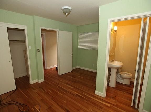 5th image of 2418 Harrington Ave