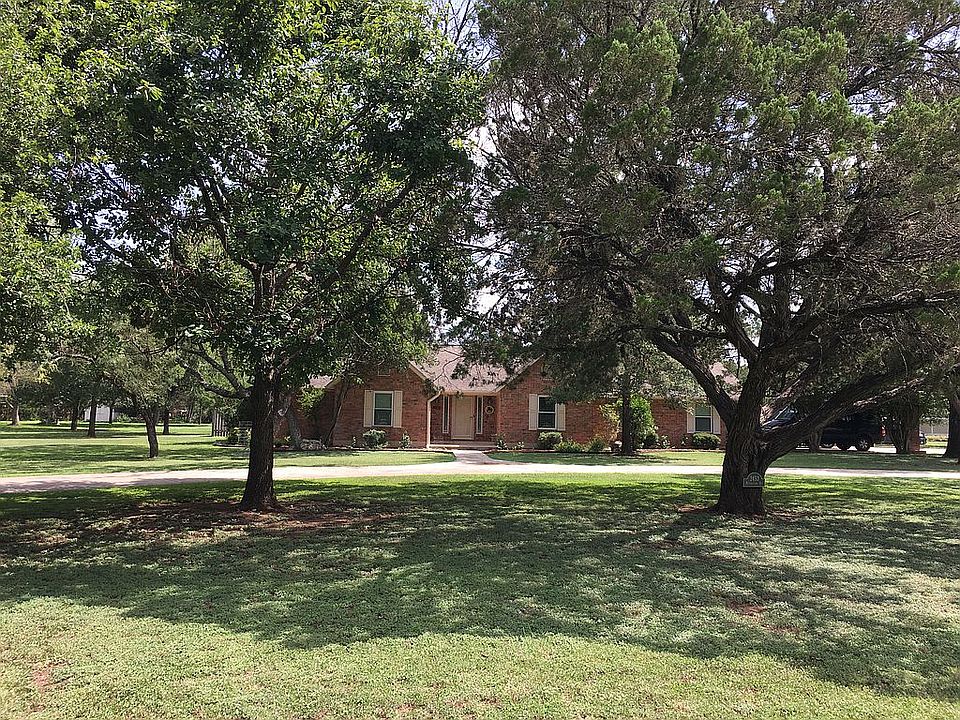 1st image of 2453 Northwoods Dr