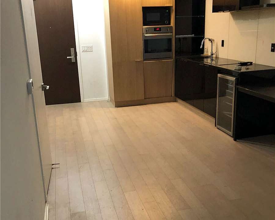 2nd image of 70 Temperance St Unit 910